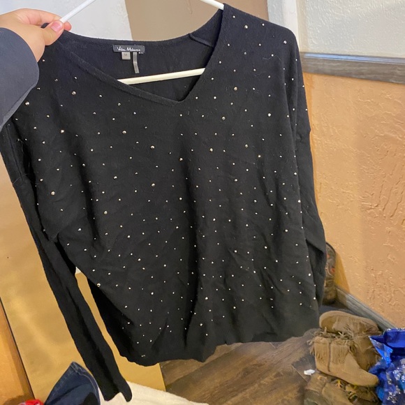 Clothe - Picture 1 of 4